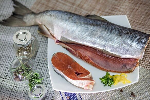 Keta is a relatively inexpensive fish, rich in trace elements necessary for a man. 
